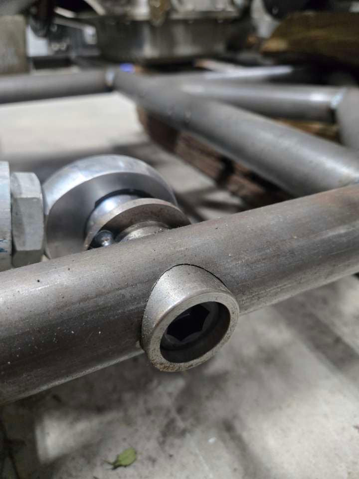 Link mount tube adapters